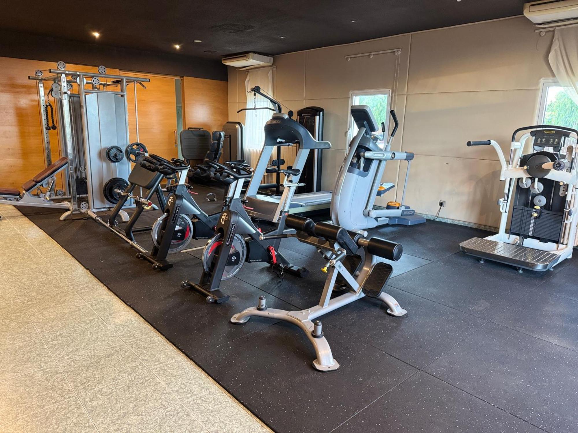 Los Hostalets de Llers Hotel & Restaurant Figueres Parc מראה חיצוני תמונה