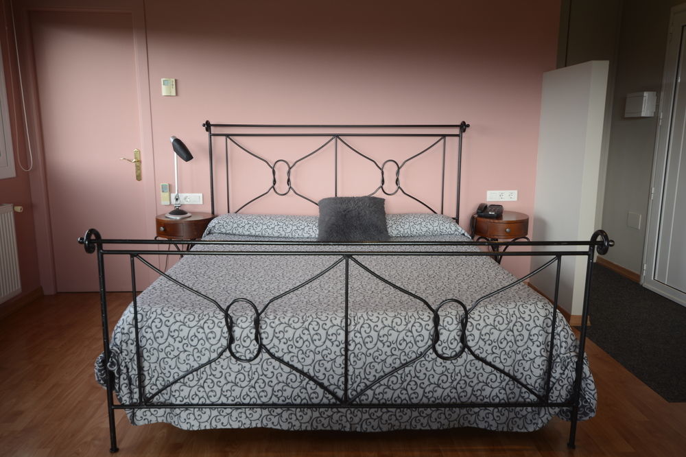 Los Hostalets de Llers Hotel & Restaurant Figueres Parc מראה חיצוני תמונה